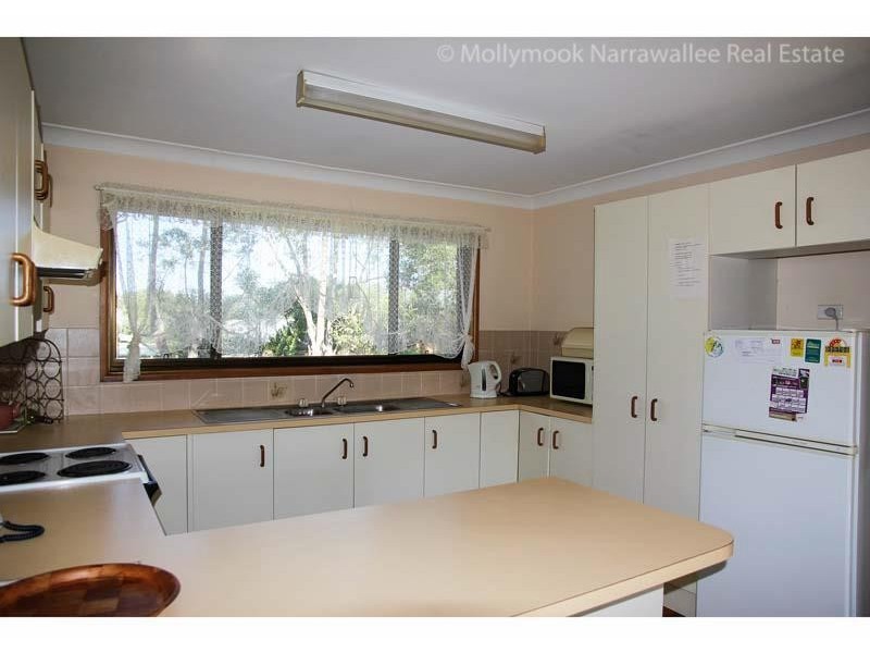 18 Normandy St, Narrawallee NSW 2539