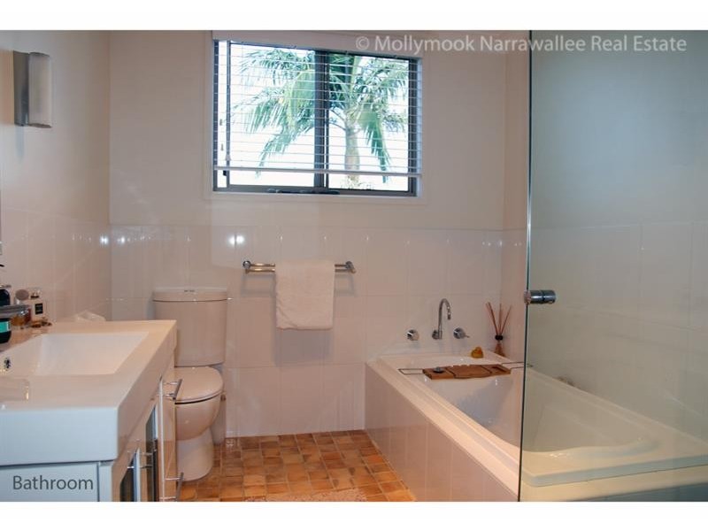 182 Matron Porter Dr, Mollymook Beach NSW 2539