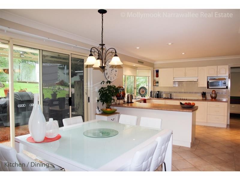22 Scorpio Gr, Narrawallee NSW 2539