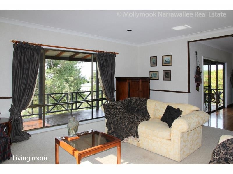 6 North East Pl, Mollymook Beach NSW 2539
