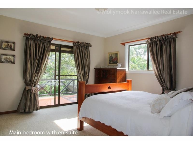 6 North East Pl, Mollymook Beach NSW 2539