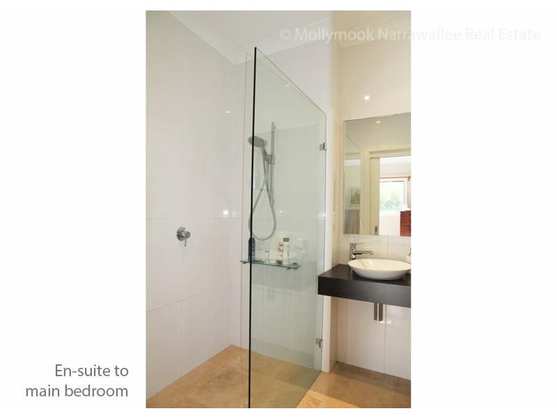 6 North East Pl, Mollymook Beach NSW 2539