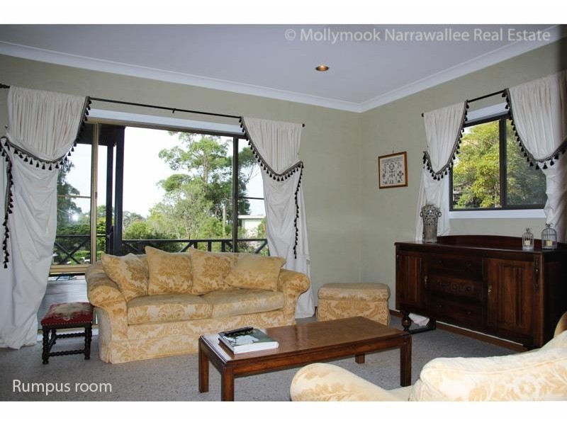 6 North East Pl, Mollymook Beach NSW 2539