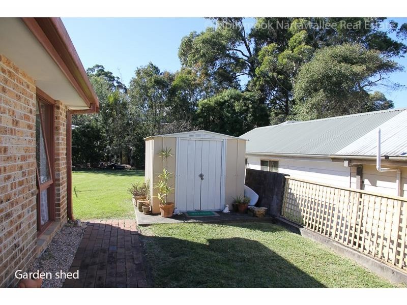 8 Woodglen Cres, Mollymook Beach NSW 2539