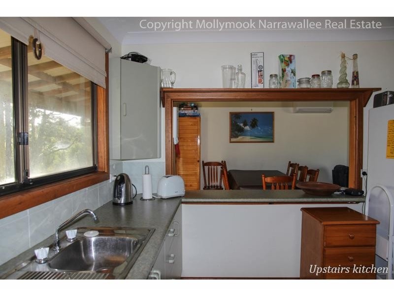 9 Bangalow St, Narrawallee NSW 2539