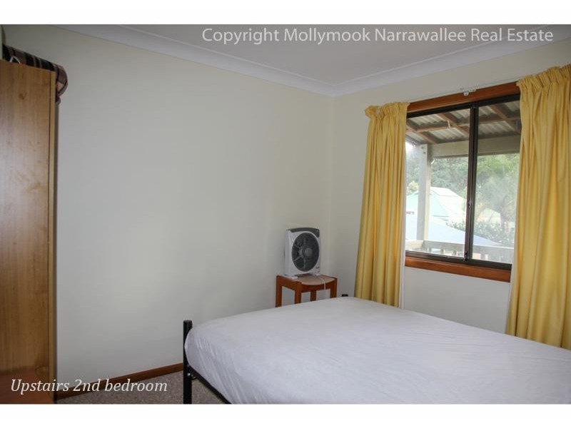 9 Bangalow St, Narrawallee NSW 2539