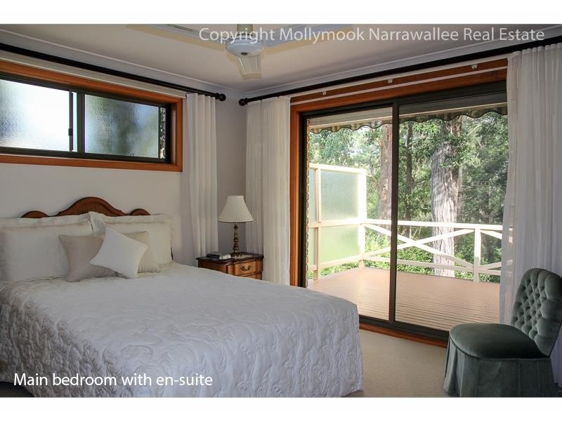 33 Clyde  St, Mollymook Beach NSW 2539