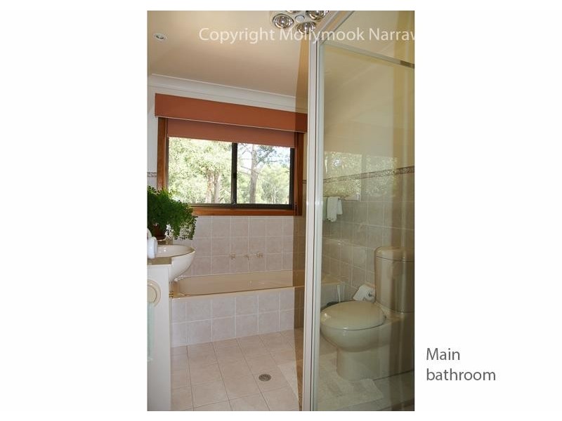 33 Clyde  St, Mollymook Beach NSW 2539