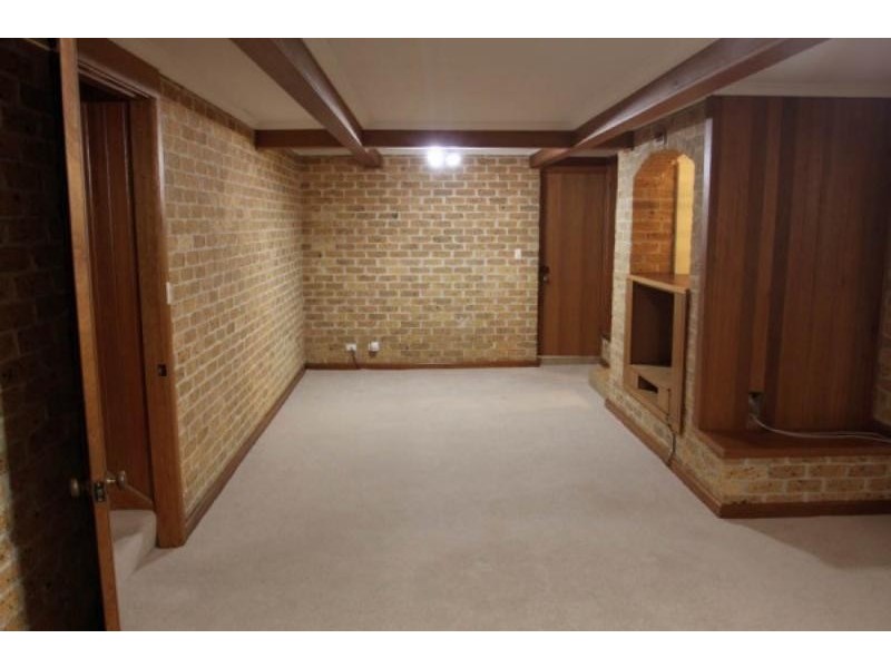 6 Hillside Pl, West Pennant Hills NSW 2125