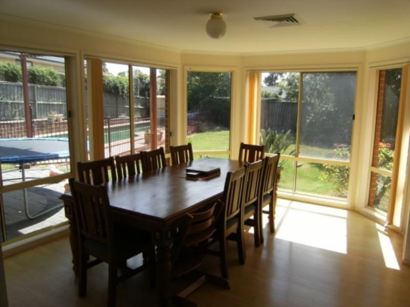 15 Freycinet Cl, Dural NSW 2158