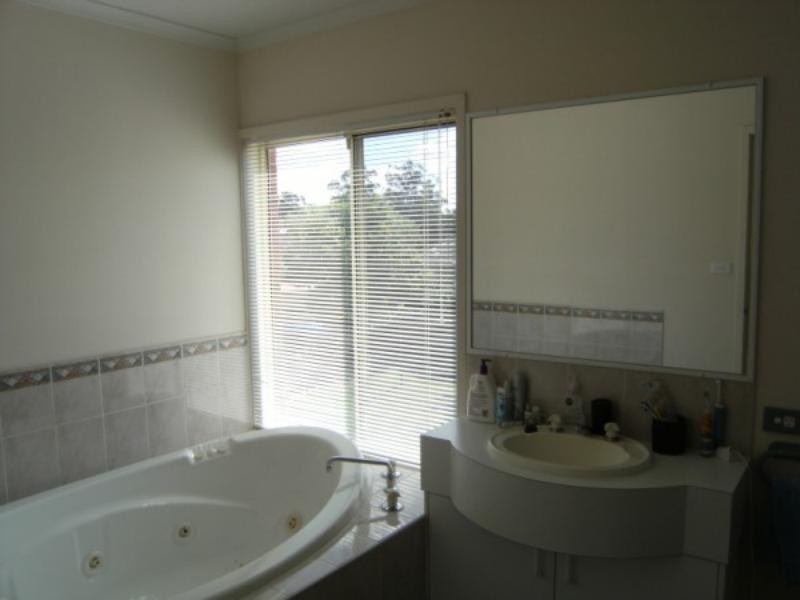 15 Freycinet Cl, Dural NSW 2158