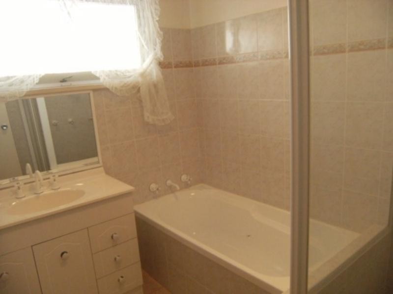 15 Gordon Ave, Castle Hill NSW 2154