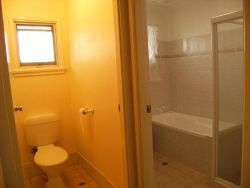 15 Gordon Ave, Castle Hill NSW 2154