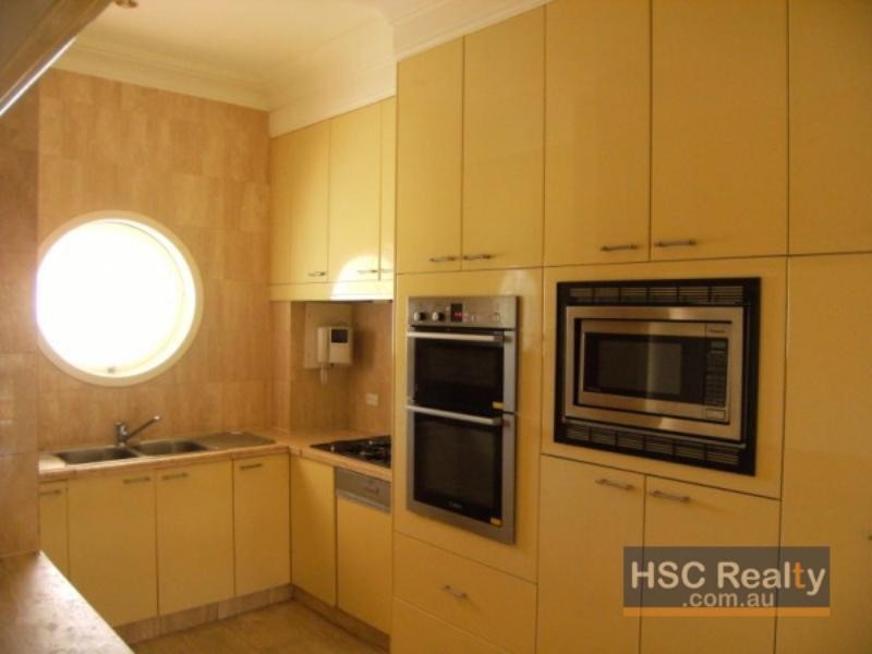 Castle Hill NSW 2154