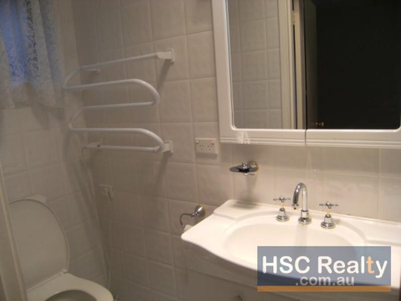 3 Garthowen Cres, Castle Hill NSW 2154