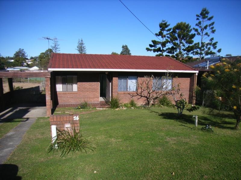 16 Lourdes Ave, Urunga NSW 2455