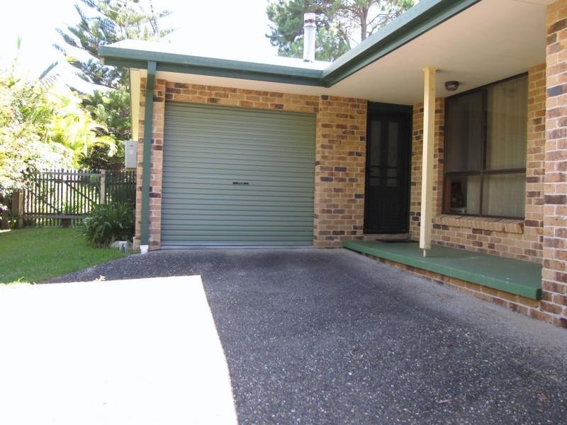 2/2 Ketut Cl, Valla Beach NSW 2448