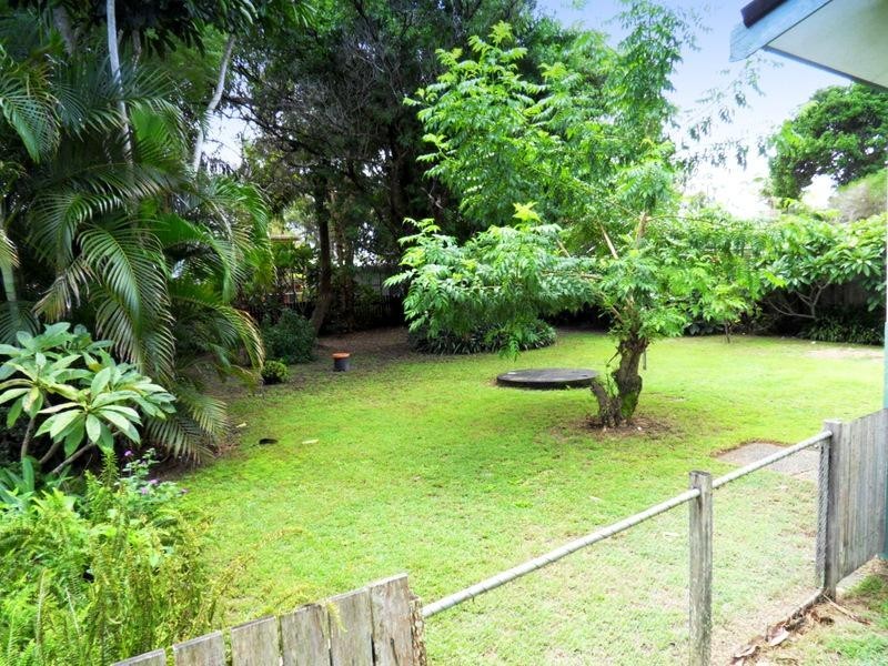 6 Boronia  Ave, Mylestom NSW 2454