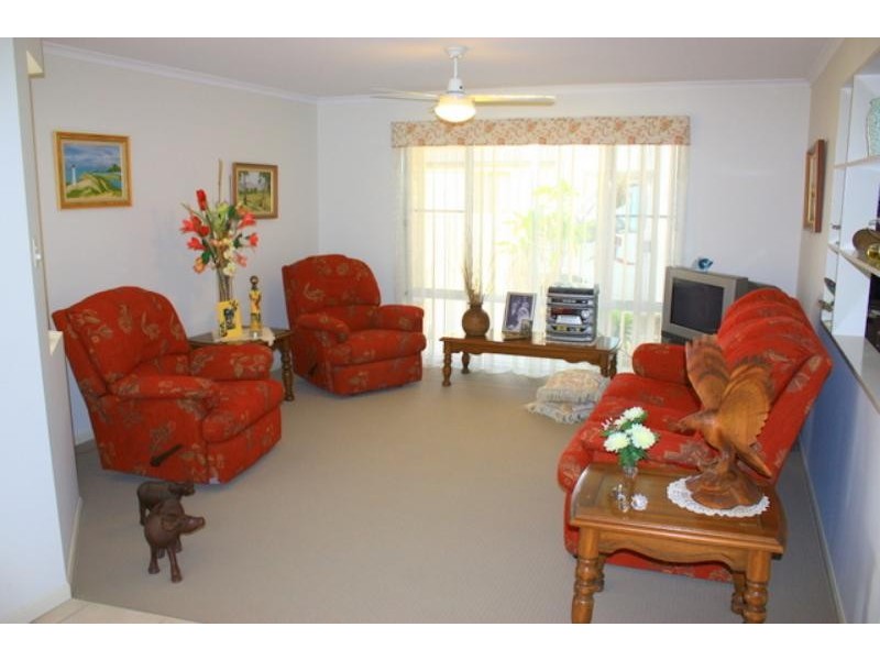 9 Lake Ct, Urunga NSW 2455