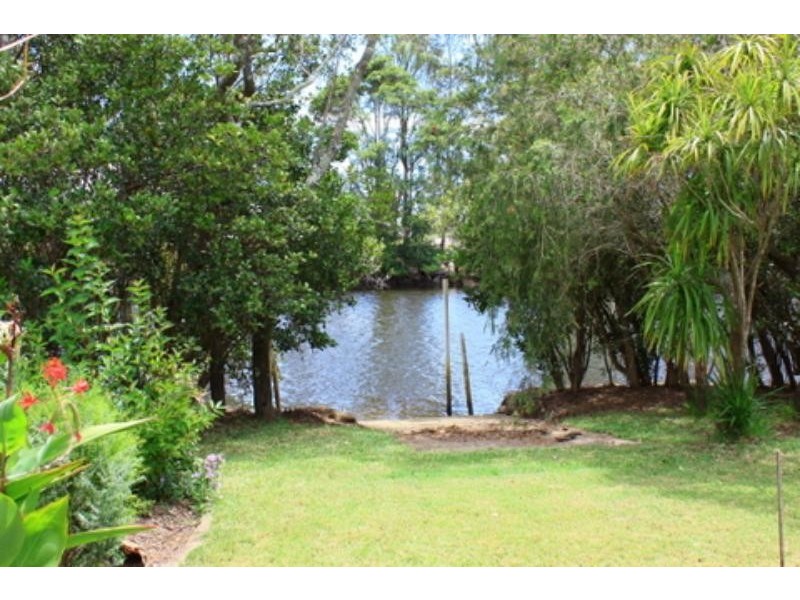 2 Marshall  Pl, Urunga NSW 2455