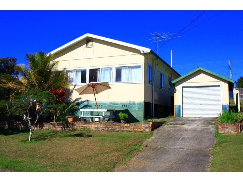 13 Pilot  St, Urunga NSW 2455