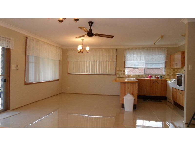 11 Crescent St, Urunga NSW 2455