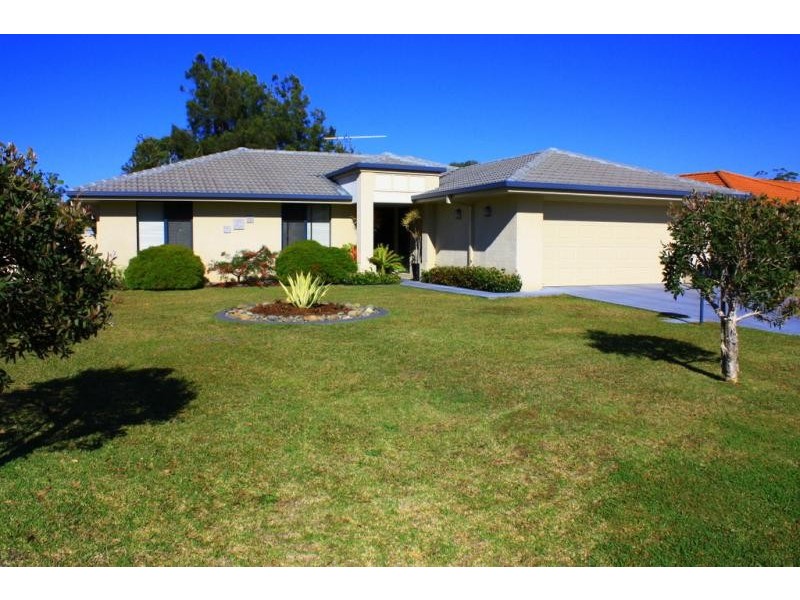 20 Lake Ct, Urunga NSW 2455