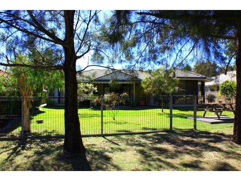 20 Lake Ct, Urunga NSW 2455