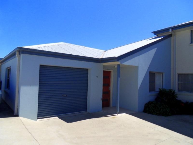 1/14 Coopers Lane, Urunga NSW 2455