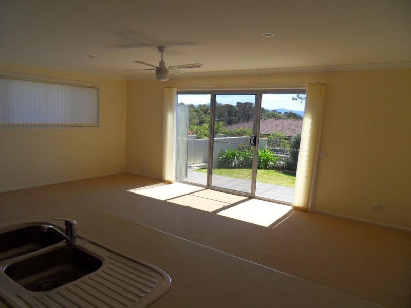 1/14 Coopers Lane, Urunga NSW 2455