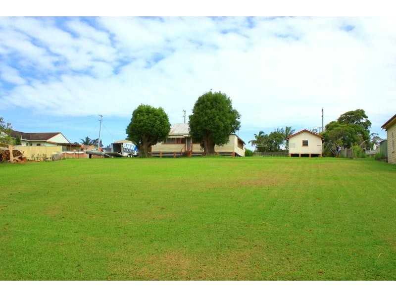 42 High St, Urunga NSW 2455