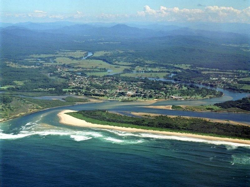 31- 33 Bowra St, Urunga NSW 2455