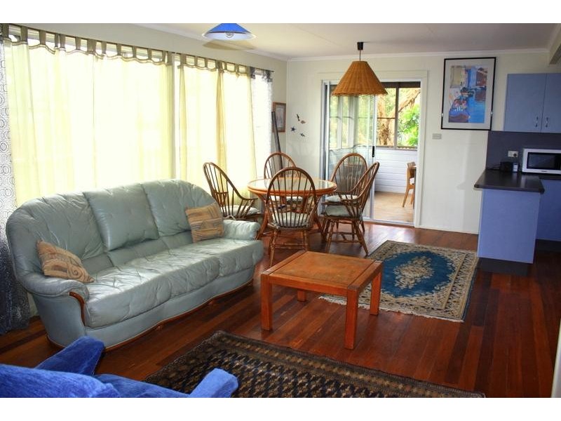 9 Rowley St, Mylestom NSW 2454