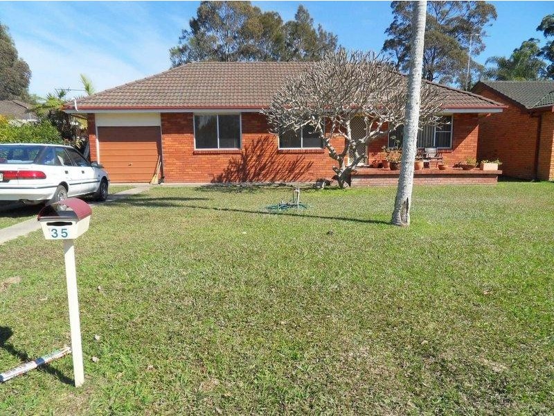 35 Newry Island  Dr, Urunga NSW 2455