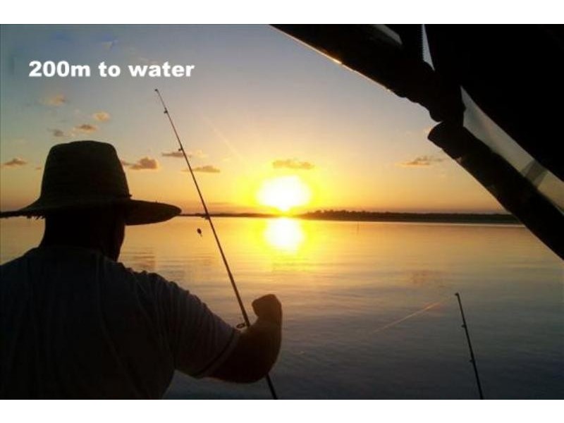 5 Raleigh St, Urunga NSW 2455