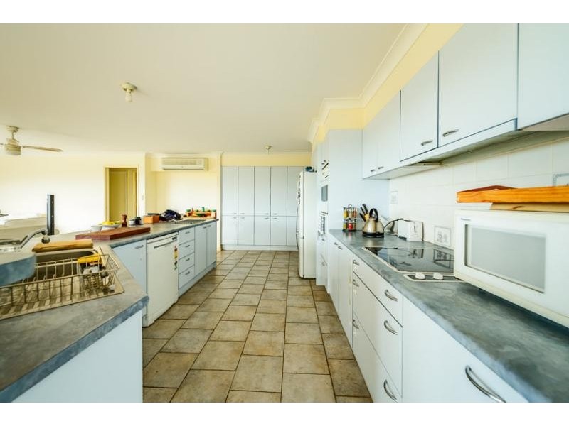 8 Hollis Cl, Urunga NSW 2455