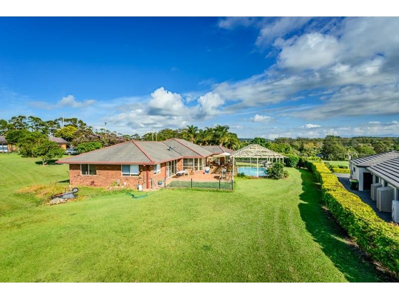 8 Hollis Cl, Urunga NSW 2455