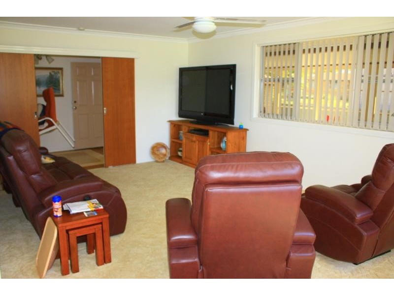 17 Bellingen St, Urunga NSW 2455