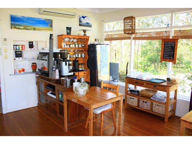 6 Ferry St, Urunga NSW 2455