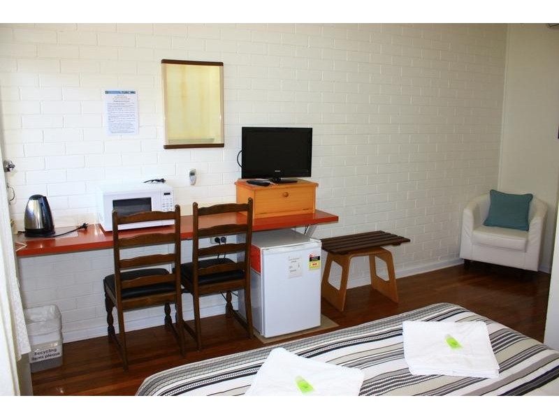 6 Ferry St, Urunga NSW 2455