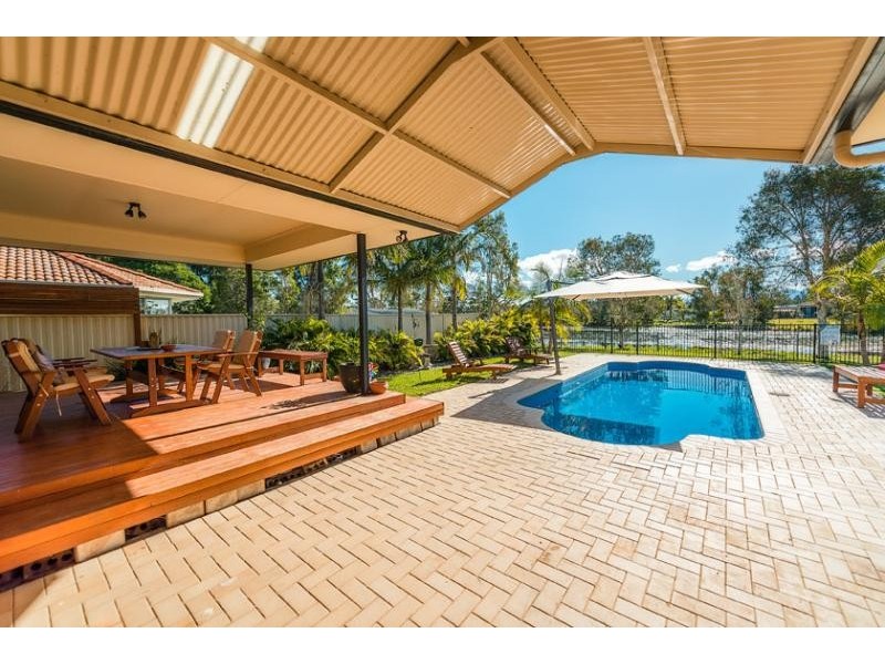 6 Lake  Ct, Urunga NSW 2455