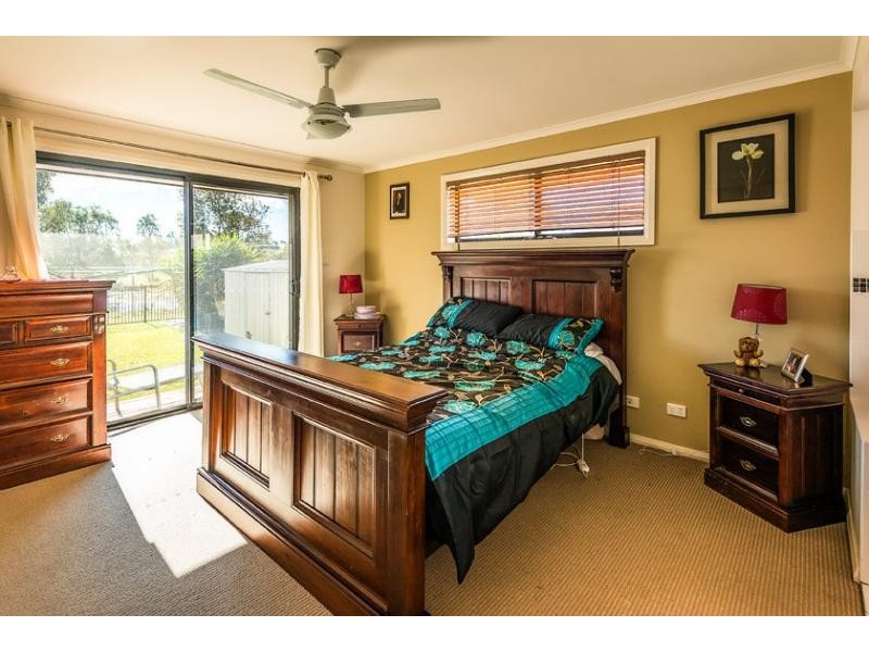 6 Lake  Ct, Urunga NSW 2455