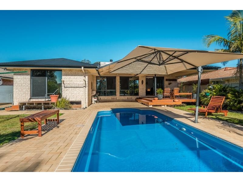6 Lake  Ct, Urunga NSW 2455