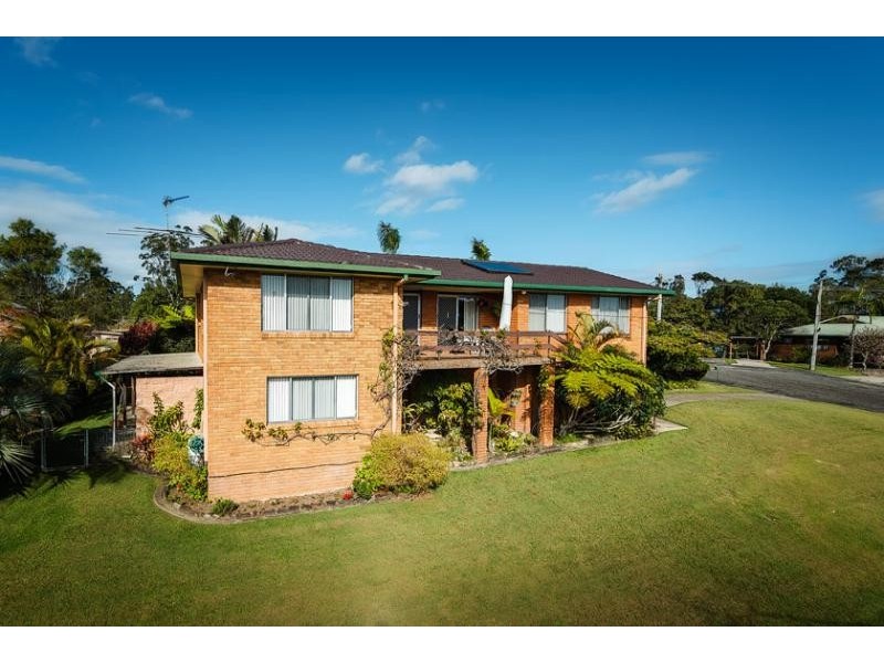 2 Essex Ct, Urunga NSW 2455