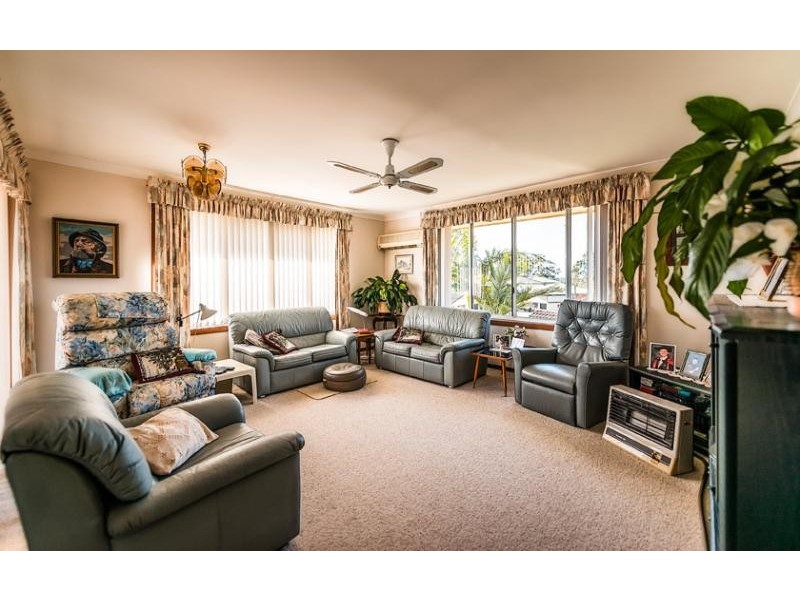 2 Essex Ct, Urunga NSW 2455