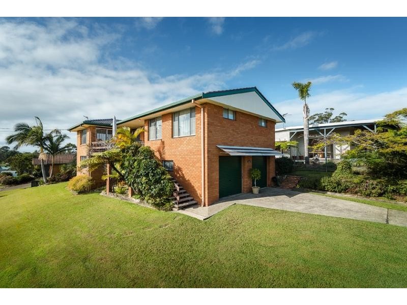 2 Essex Ct, Urunga NSW 2455