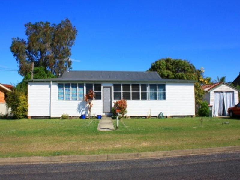 15 High St, Urunga NSW 2455