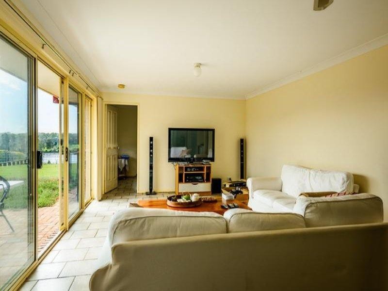 8 Hollis Cl, Urunga NSW 2455