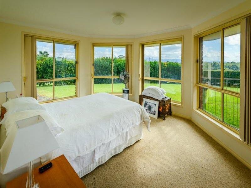 8 Hollis Cl, Urunga NSW 2455