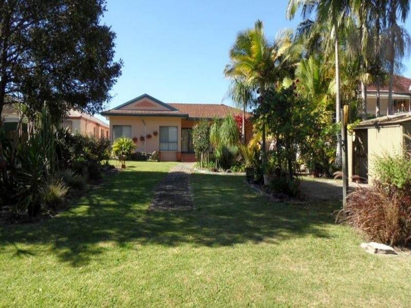 33 Burrawong Pde, Urunga NSW 2455